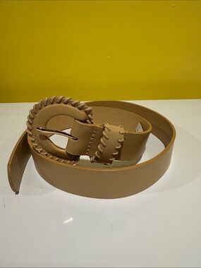 NWT Loft buckle stitch leather belt.